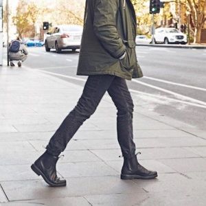 Blundstone Chelsea Boot—Mens, Black Size 11(US)